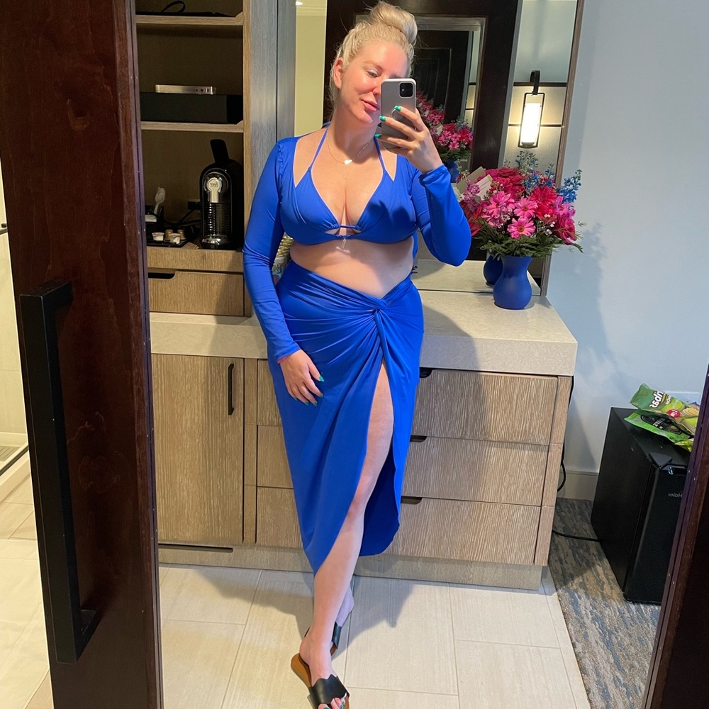 SKIMS 4 Piece cobalt Signature Swim set 💙